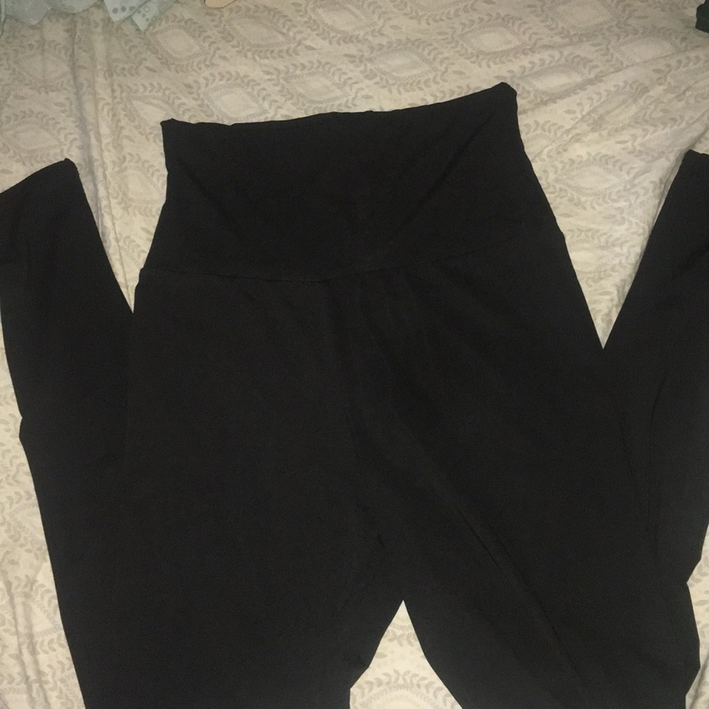 Black leggings
